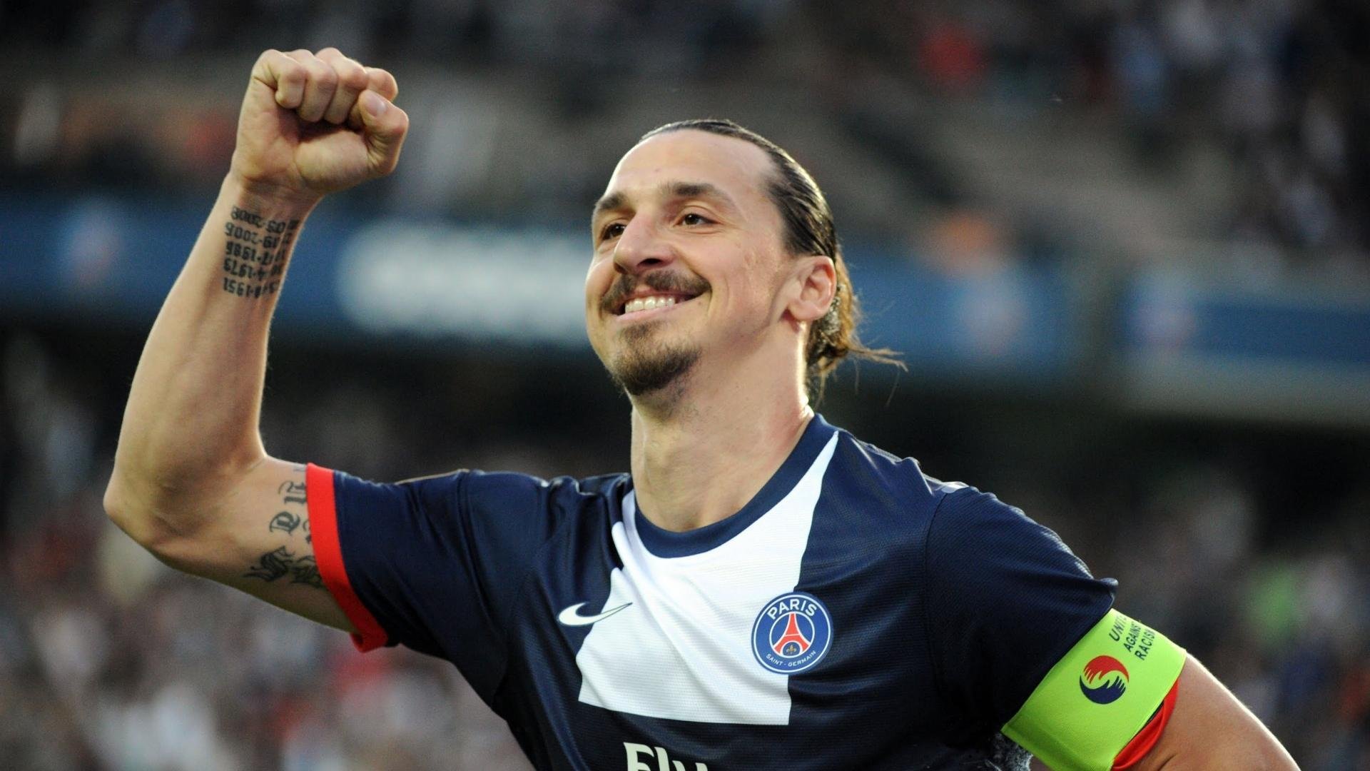 法甲赛场上，精彩瞬间和神级扑救成为最亮点，法甲球赛