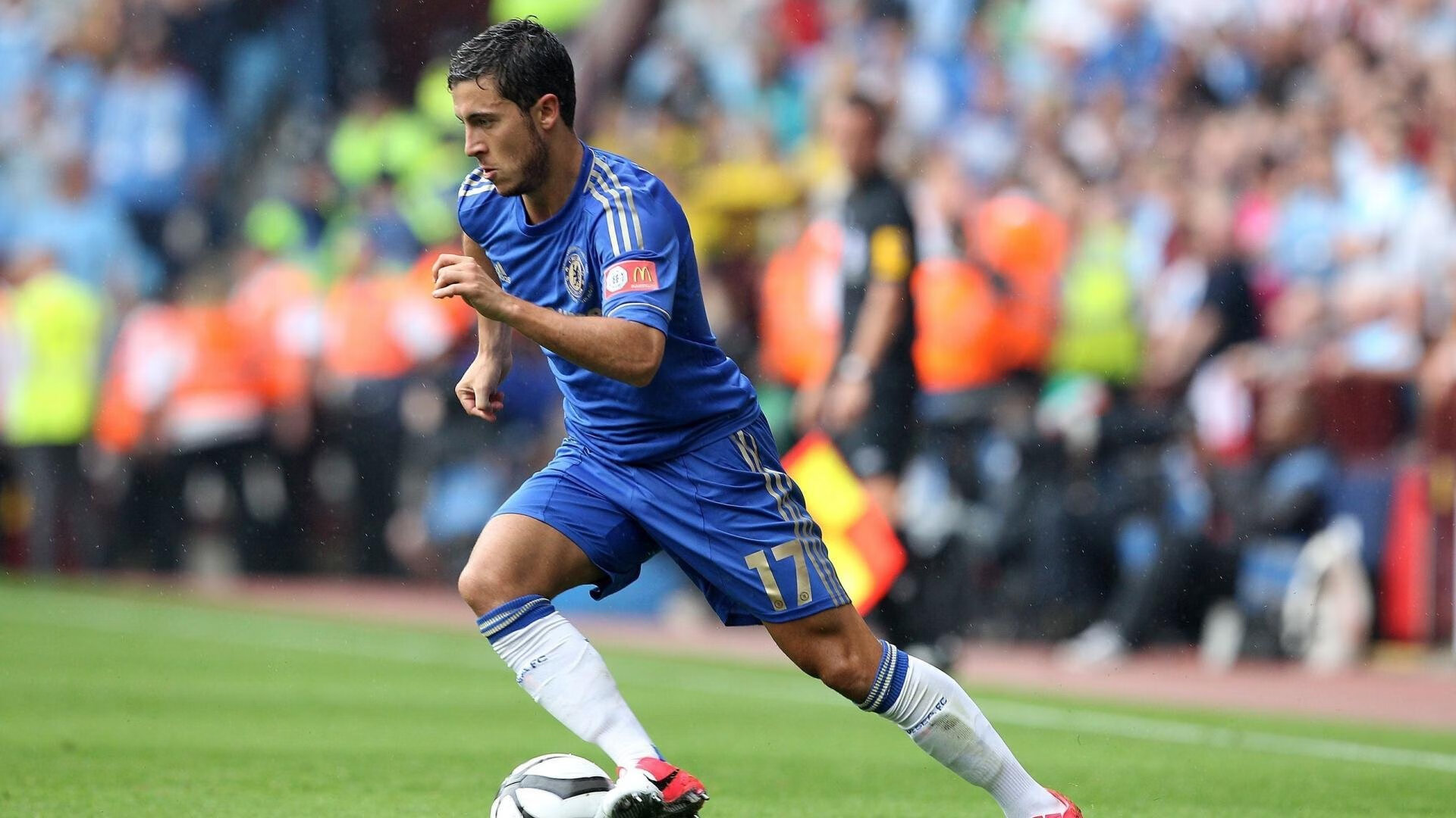 球迷欢呼：王强最后三分绝杀，现场气氛爆棚！，王强去哪了